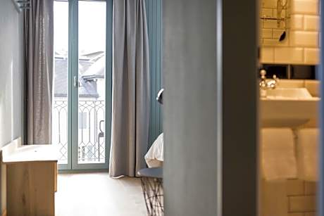 Deluxe Double or Twin Room with Balcony