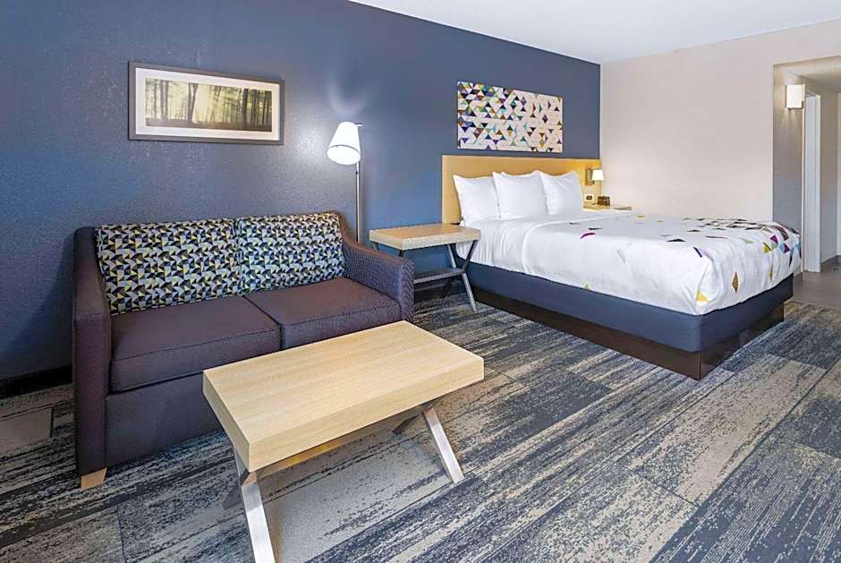 Baymont by Wyndham White Plains - Elmsford