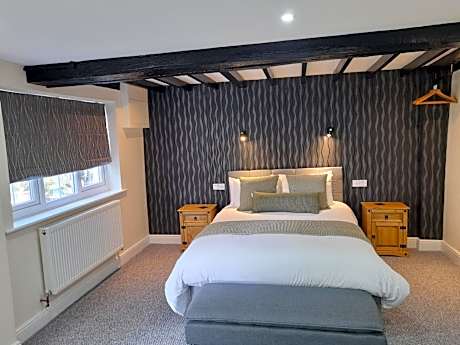 Suite with Garden View