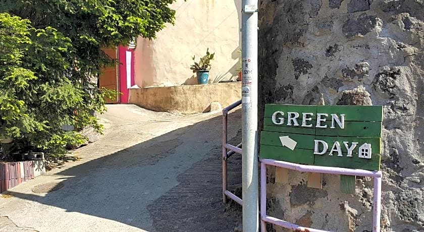 Greenday Guesthouse