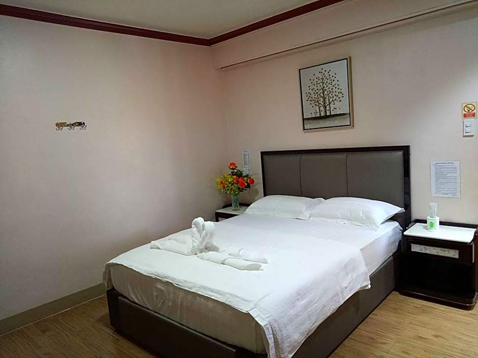 Meaco Royal Hotel-Taytay