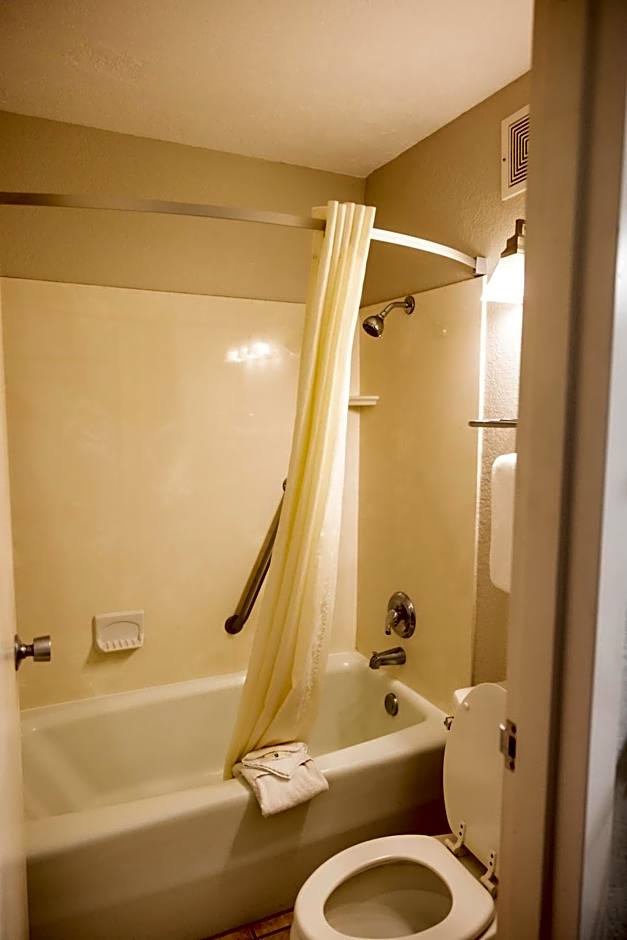 Quality Inn & Suites Lake Havasu City