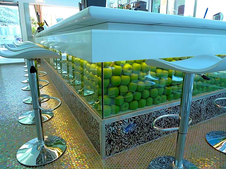 Riviera Beachotel - Adults Recommended