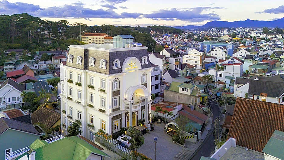 MINH CHIEN Hotel