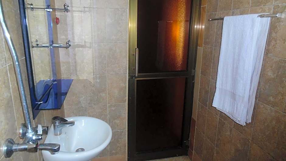 Bright Star Hotel & Safaris