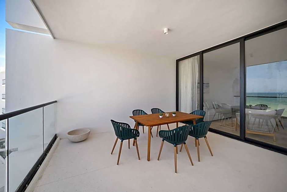SIELA Oceanfront Luxury 4 BR Villa