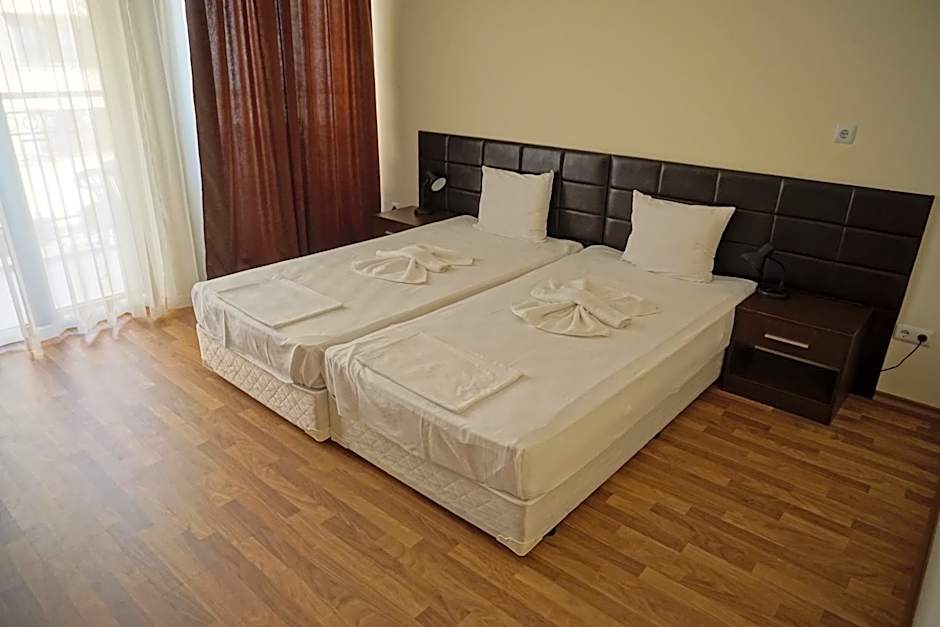 Hotel Golden Ina - All Inclusive - Beachfront