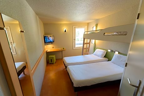 Standard Twin Room with Bunk Bed