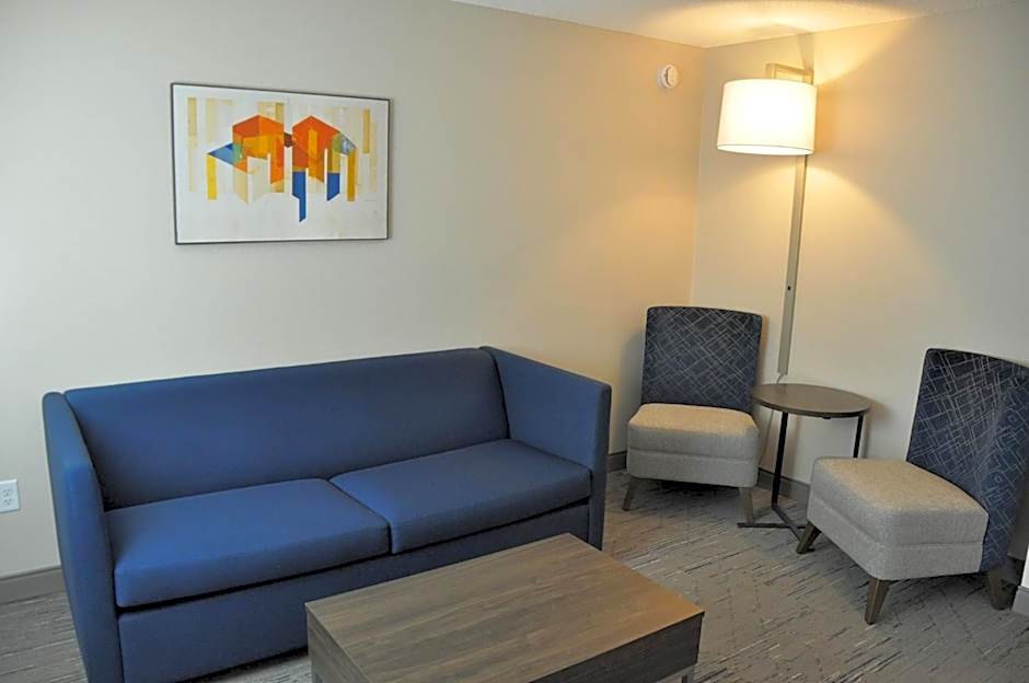 Holiday Inn Express & Suites St. Croix Valley By IHG