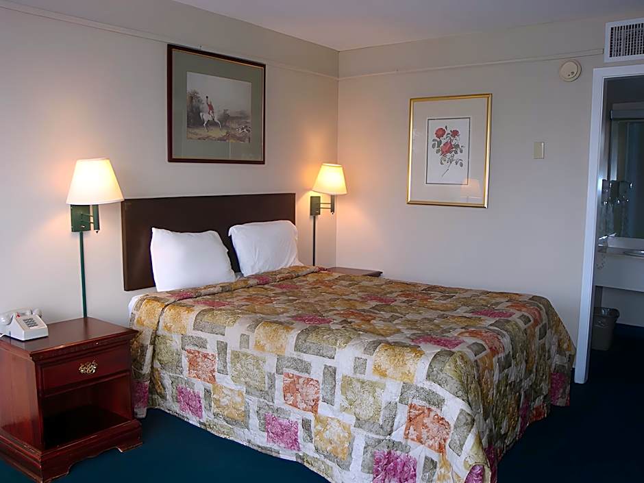 Photo 1 of 37 of Rodeway Inn Asheboro
