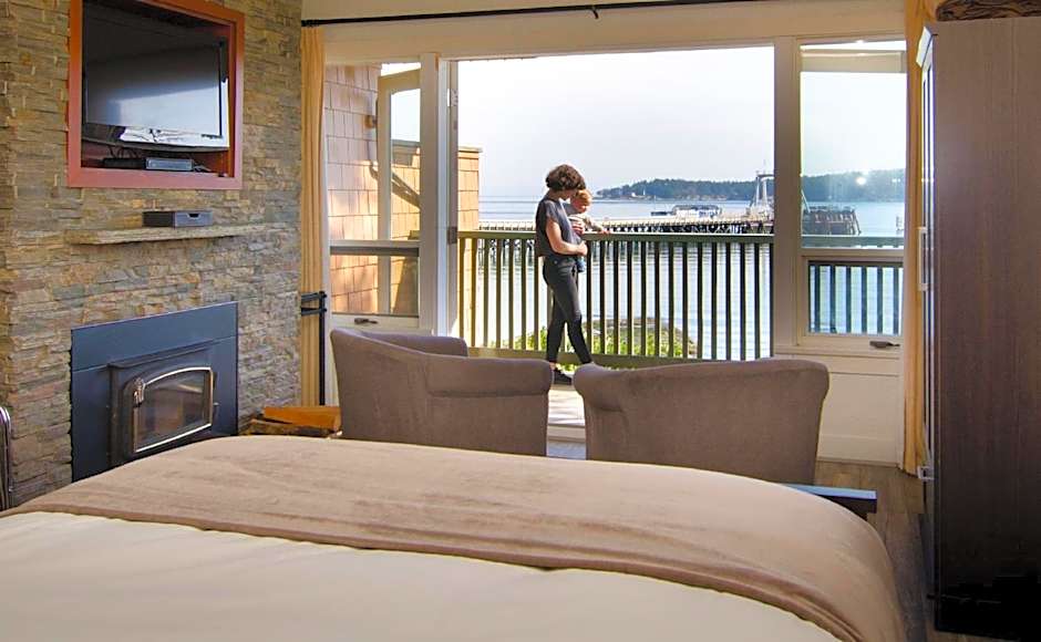 Galiano Oceanfront Inn & Spa