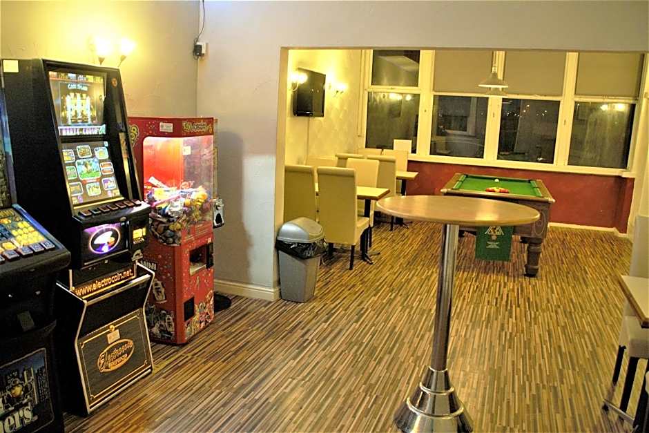 MyRoomz Hollingdales Hotel