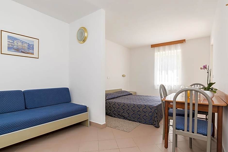 Foto 1 daripada 6 — Economy Studio Apartment (2+1)