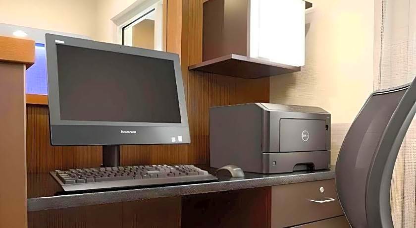 Dubuque Inn and Suites