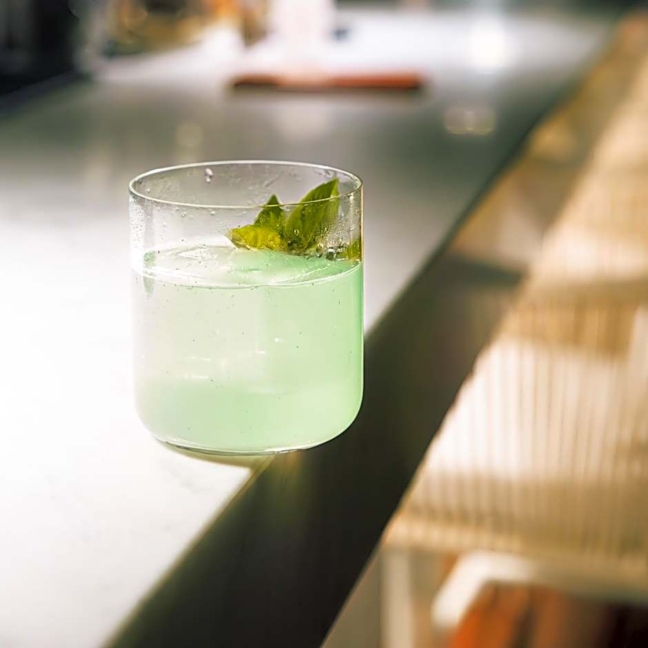 Anemi Hotel & Suites