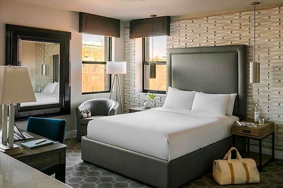 No. 284 Back Bay Hotel, Sonder