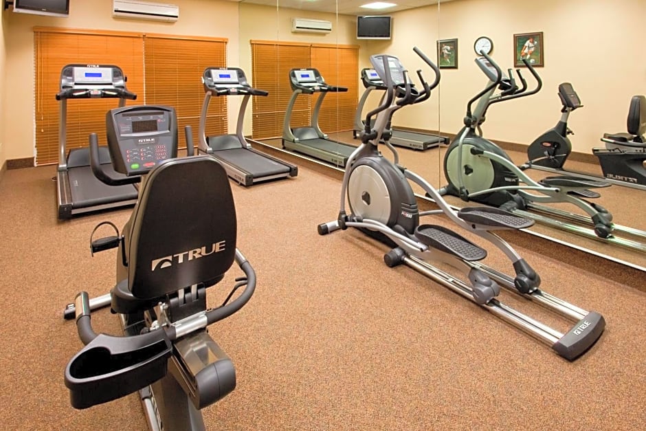 Holiday Inn Express Saltillo Zona Aeropuerto By IHG
