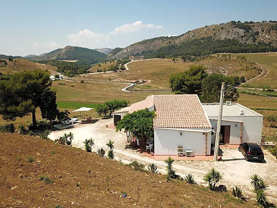 Helimos B&B with Segesta Temple view near Castellammare del Golfo