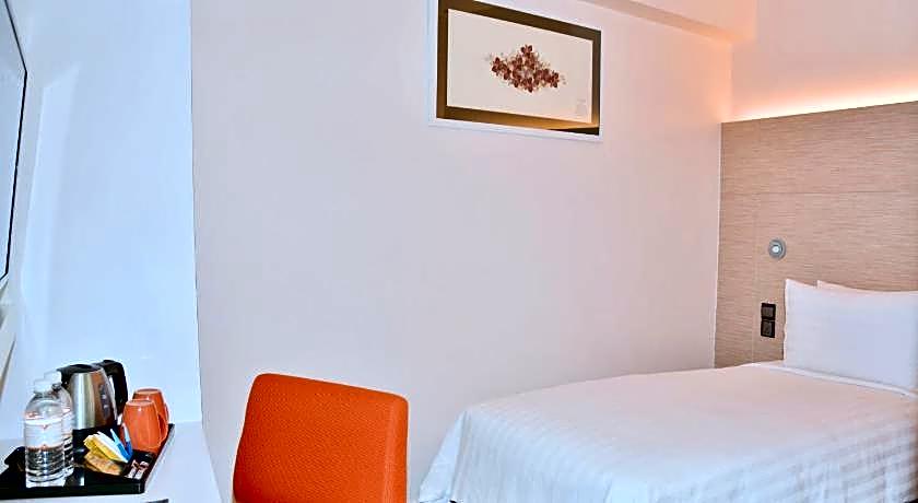 Sama-Sama Express KLIA Terminal 2 - Airside Transit Hotel