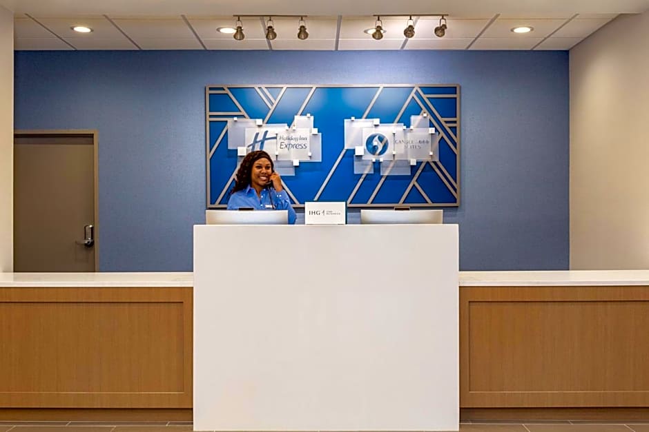 Holiday Inn Express & Suites Bessemer - Birmingham SW By IHG