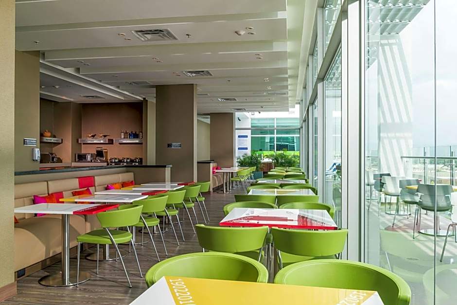 Hampton Inn By Hilton Valledupar