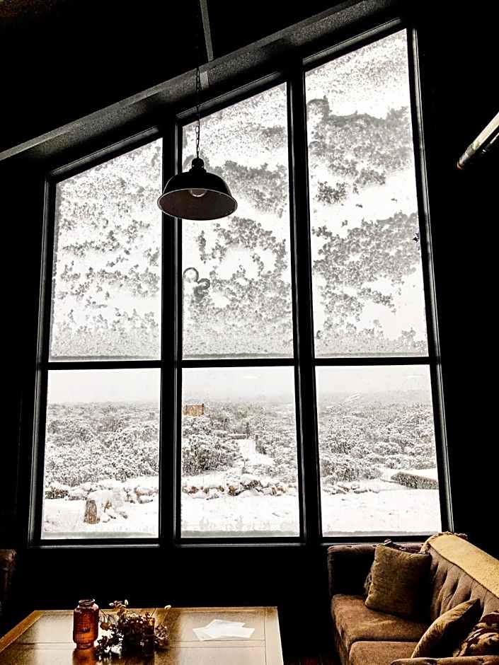 Thousand Lakes Lodge