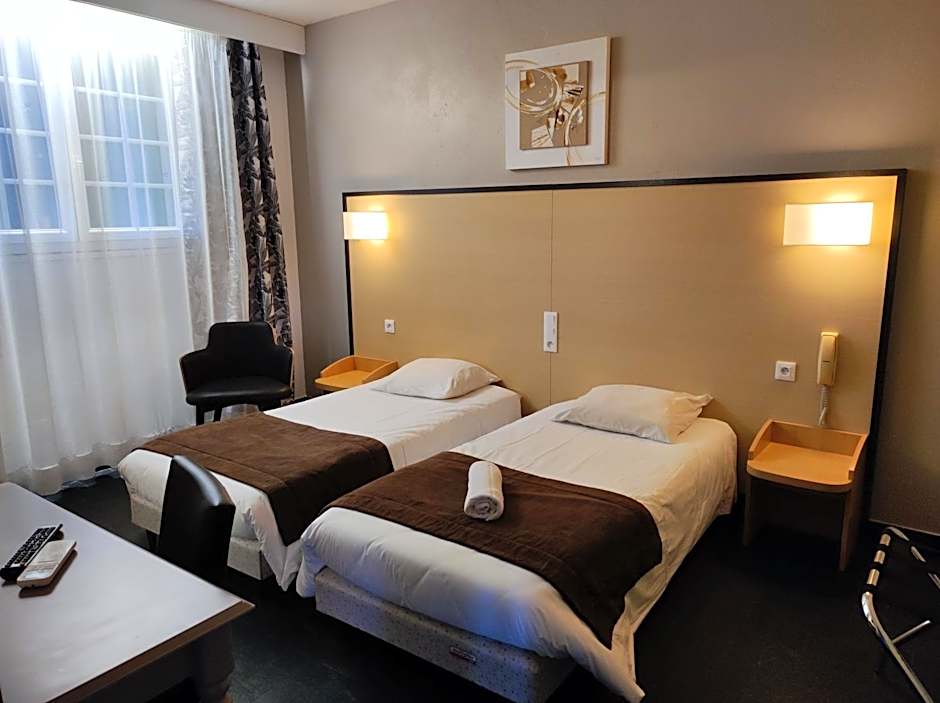 Hôtel et Appart'Hôtel Le Relais Du Val D'Orbieu