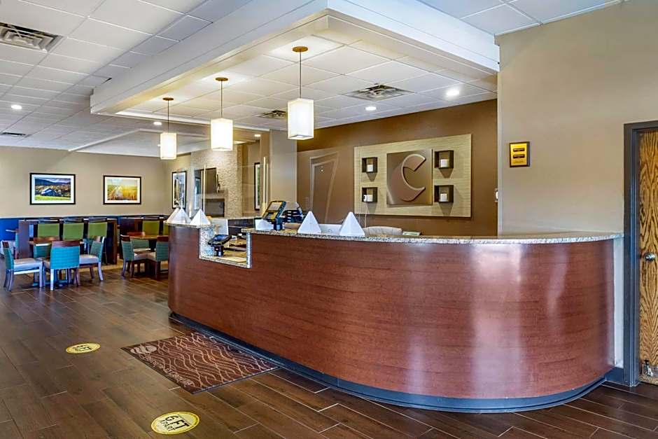 Comfort Inn & Suites near Danville Mall