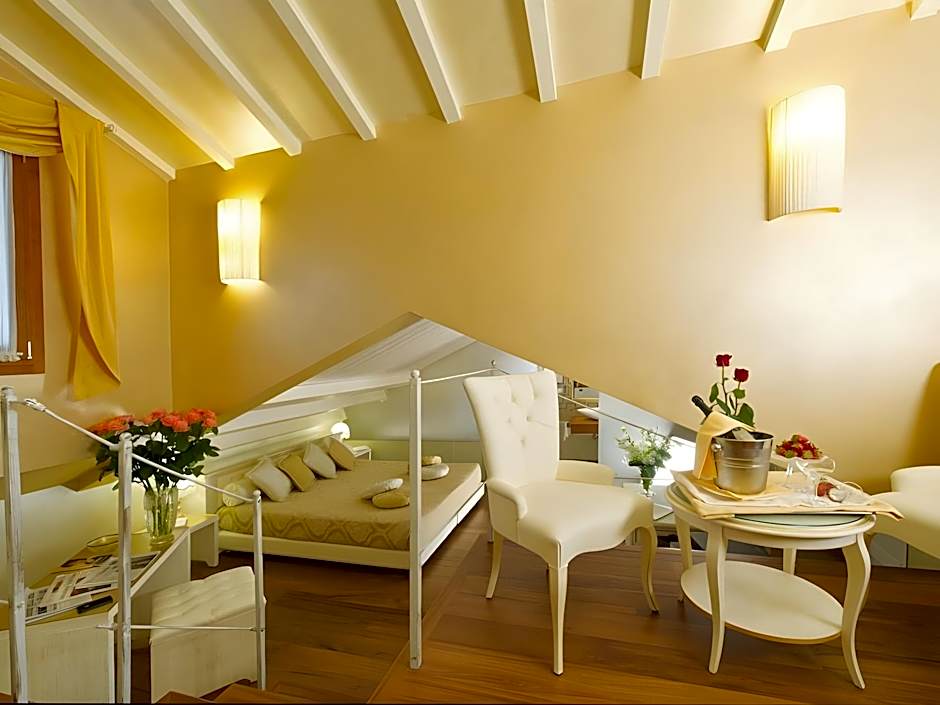 Savoia & Jolanda Hotel