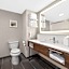 Hampton Inn & Suites Bakersfield Central