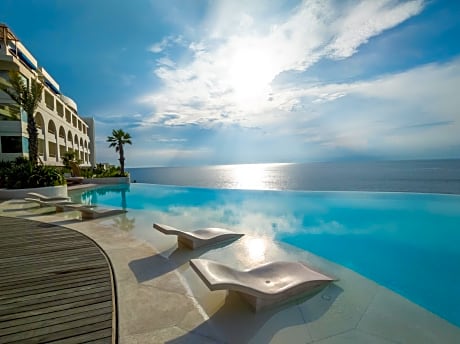 Royal Avila Boutique Resort