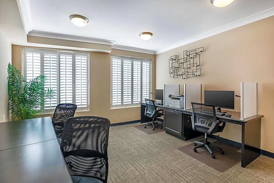 Best Western Plus Avita Suites