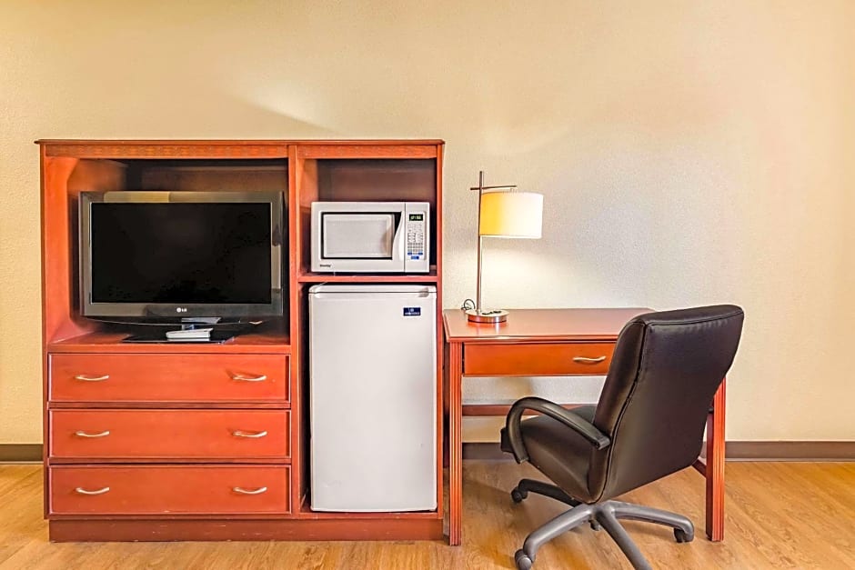 Econo Lodge Lexington Downtown near I-81