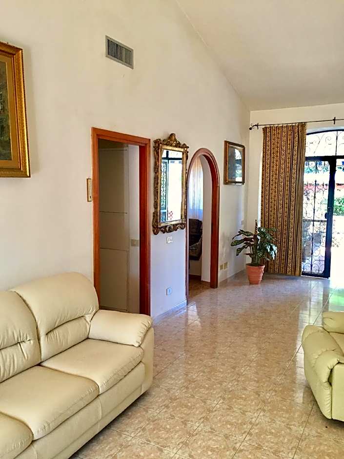 HIstoric Luxury Villa,sea view, private parking