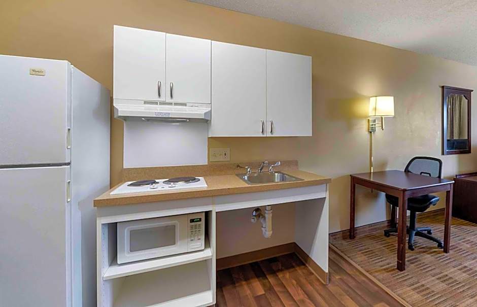 Extended Stay America Suites - Oklahoma City - NW Expressway