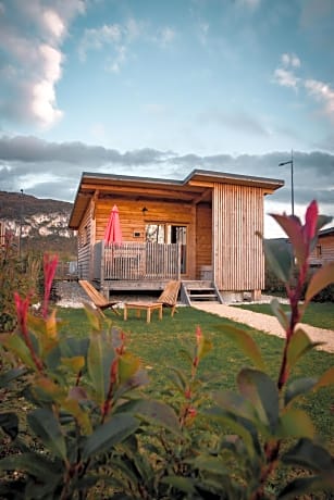 Les Lodges de la ViaRhôna / cabane-spa