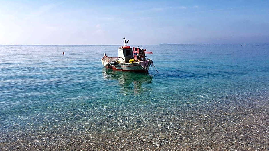 Krouzeri Beach Apartments