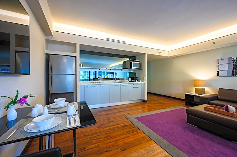 Las Suites Campos Eliseos