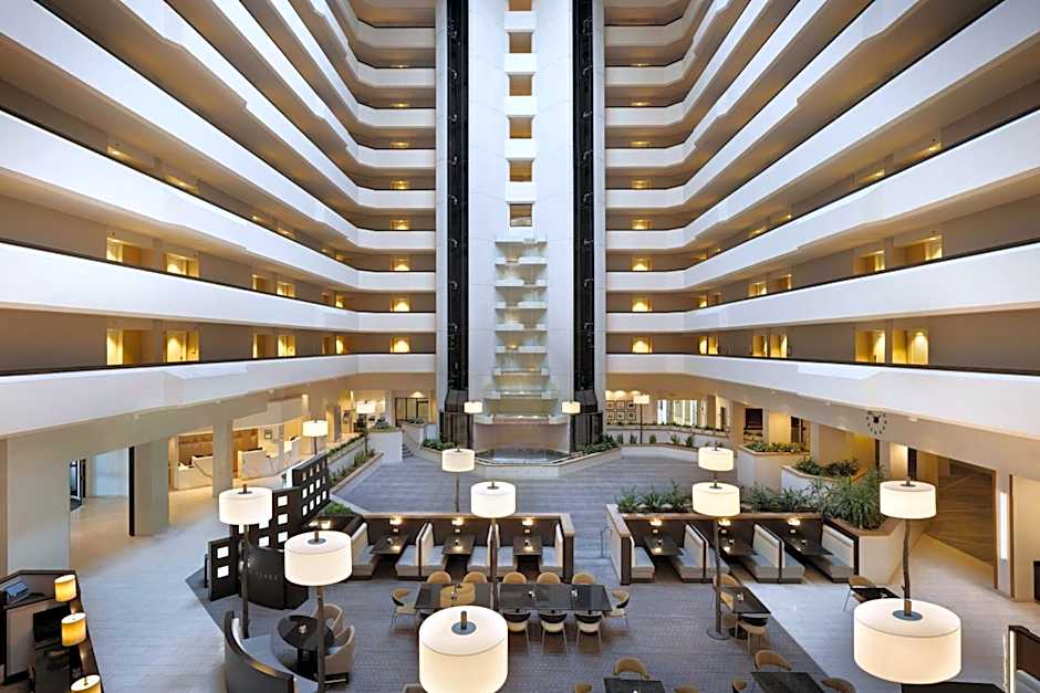 Sheraton West Des Moines Hotel