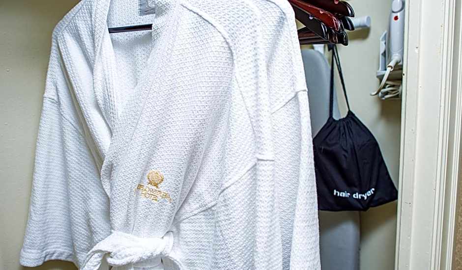 Mayflower Park Hotel