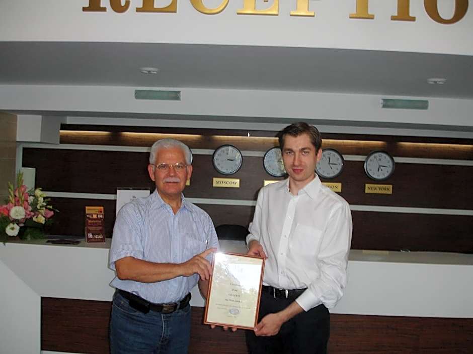 Manhattan Hotel & Restaurant