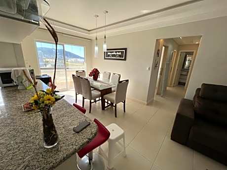 cód 79 - Apartamento apenas 80m do mar!