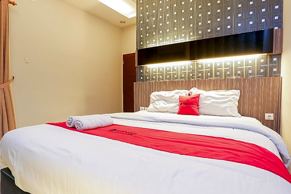 RedDoorz @ Jamin Ginting Medan