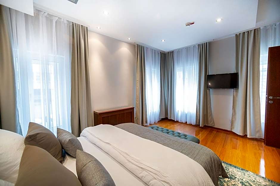 NATALI Luxury suites PARKING