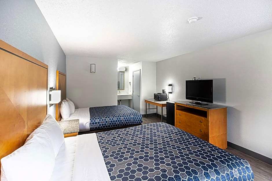 Rodeway Inn At Fort Lee