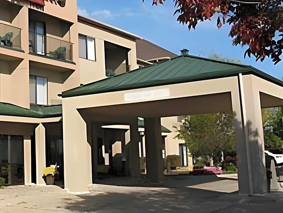 Courtyard by Marriott Champaign