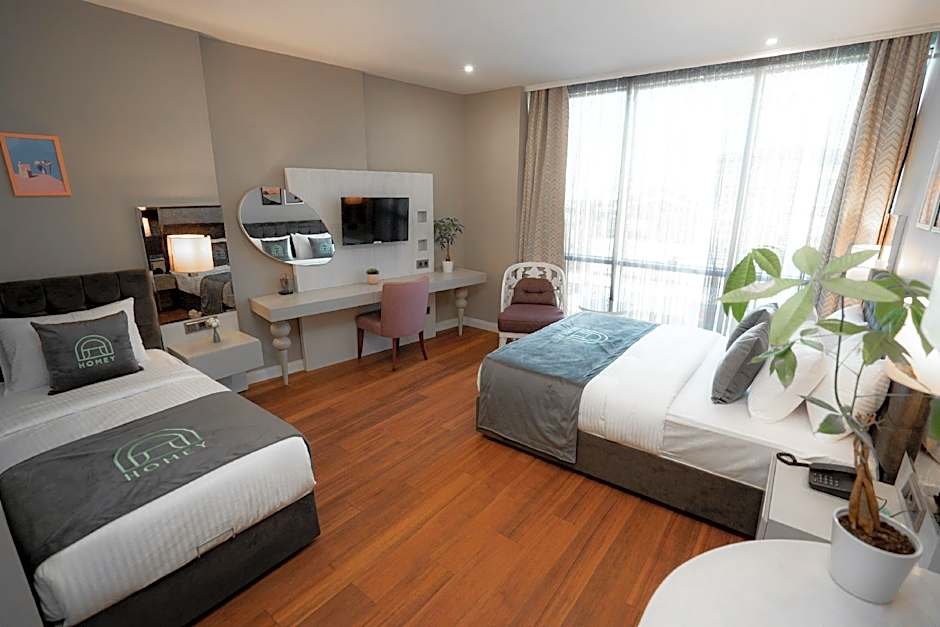Homey Airport Hotel