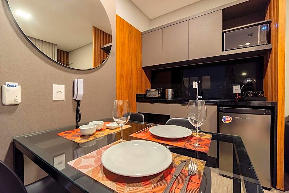 AION suítes 103 - Compacto e luxuoso Loft - Rooftop com piscina e academia - À poucos passos da praia