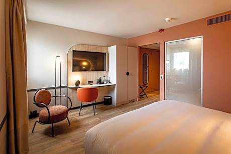 Standard King Room