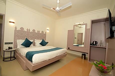 Deluxe Air Conditioning Room